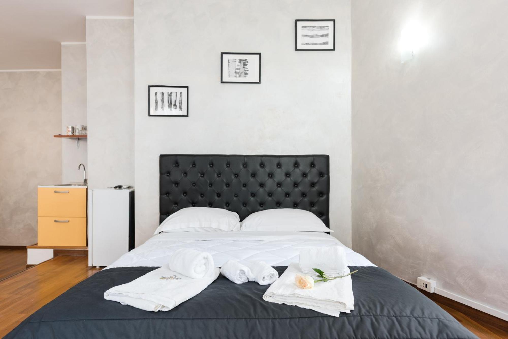 Prince'S Suite - Budget Rooms & Apt Piazza Del Popolo ローマ エクステリア 写真