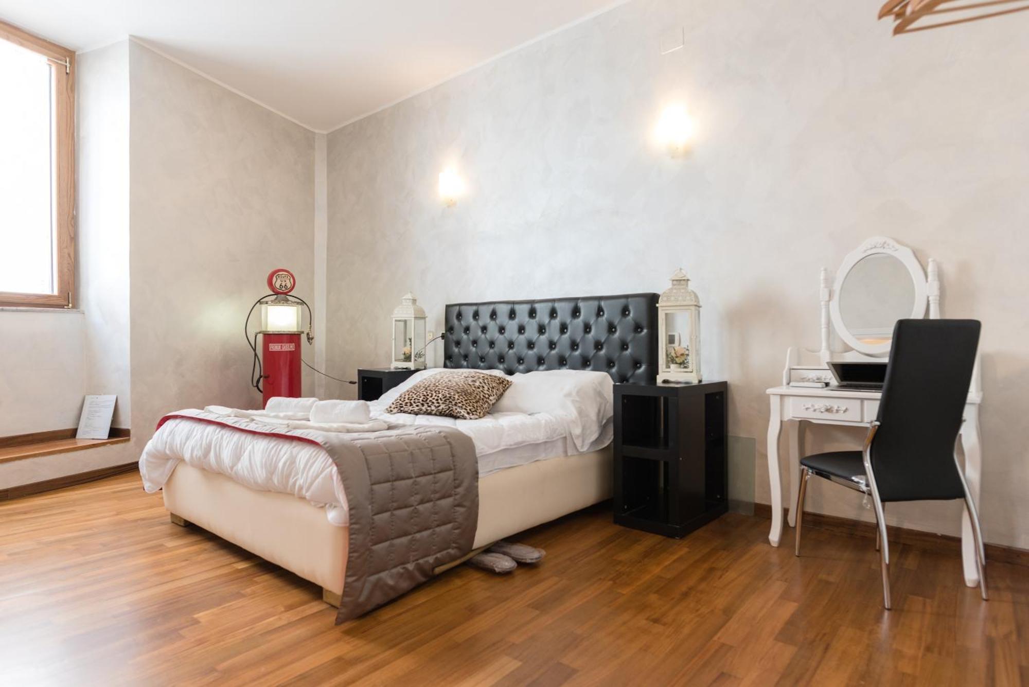 Prince'S Suite - Budget Rooms & Apt Piazza Del Popolo ローマ エクステリア 写真