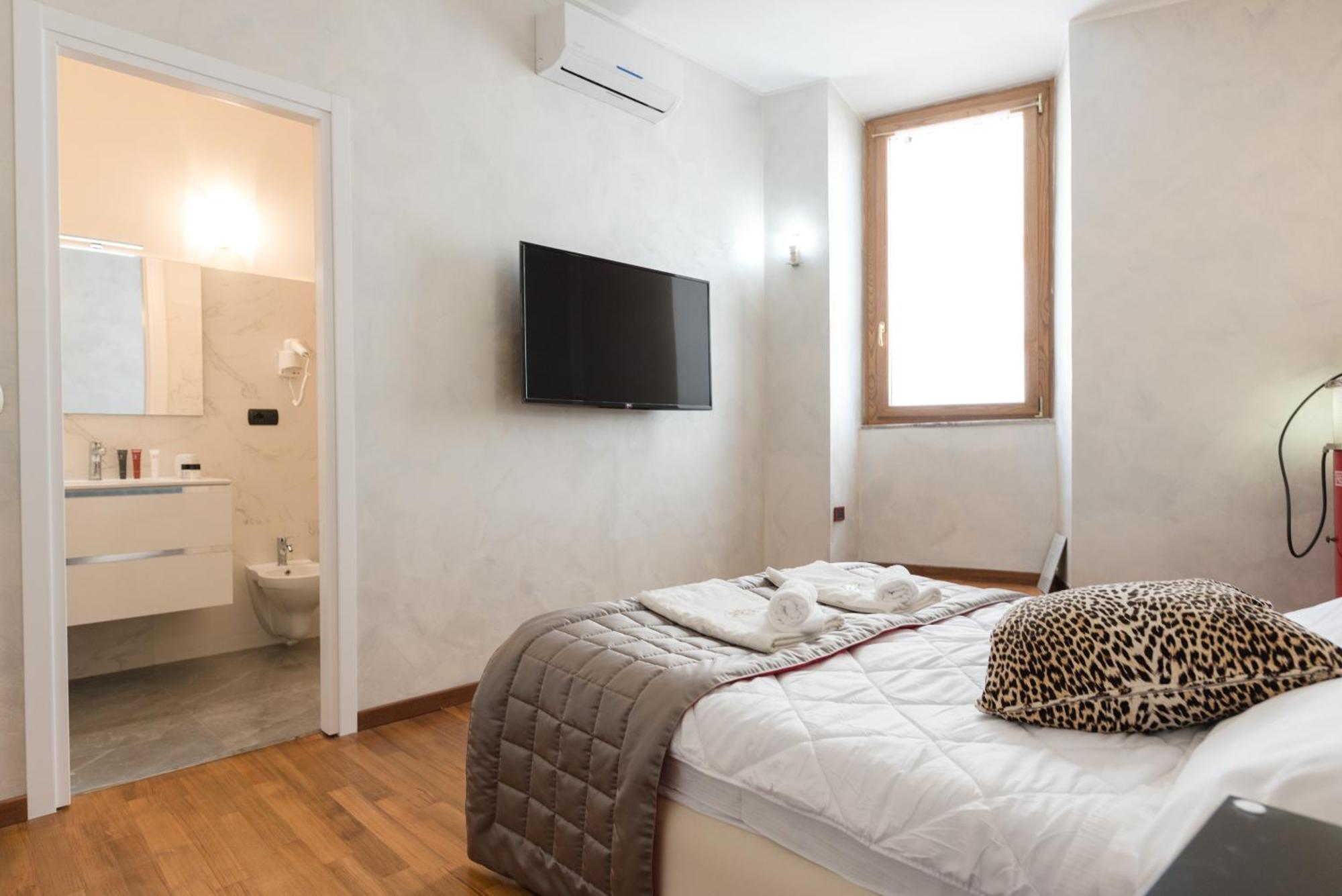Prince'S Suite - Budget Rooms & Apt Piazza Del Popolo ローマ エクステリア 写真
